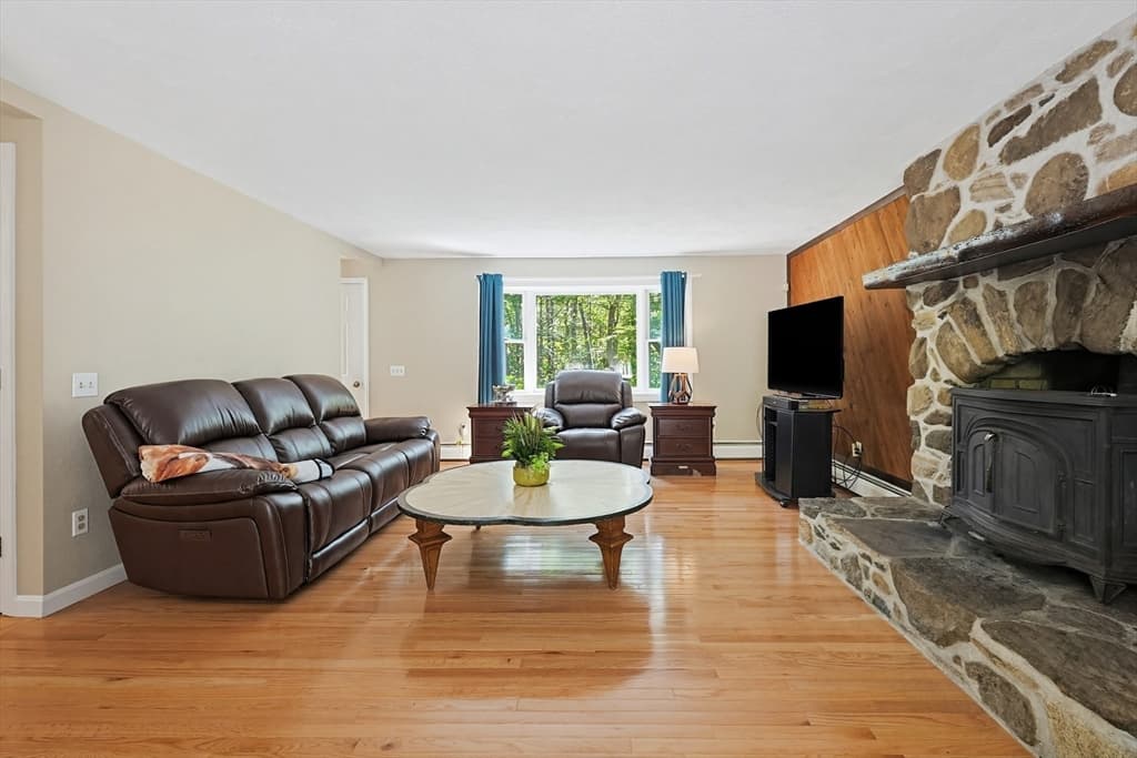 Single Family Residence at 170 Rocky Hill Rd, Rehoboth MA 02769, Rehoboth, photo 18 of 42