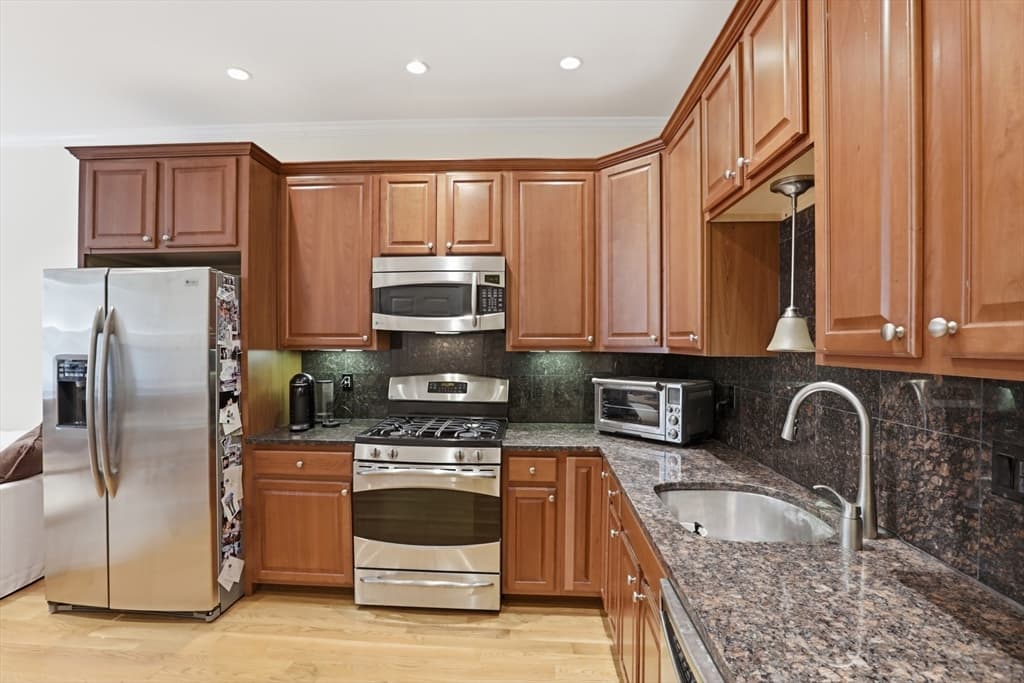 Condominium at 73 Myrtle St # 2, Boston MA 02114, photo 6 of 13