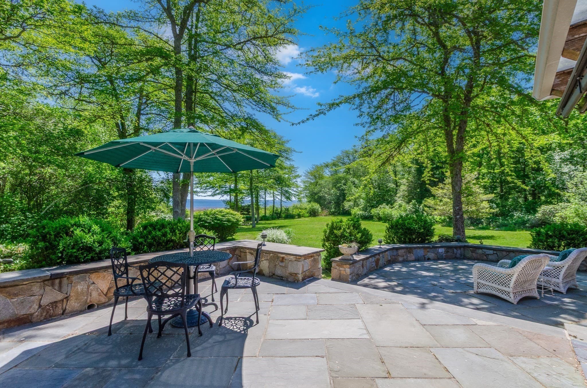 3 Beam St, Mattapoisett MA 02739
