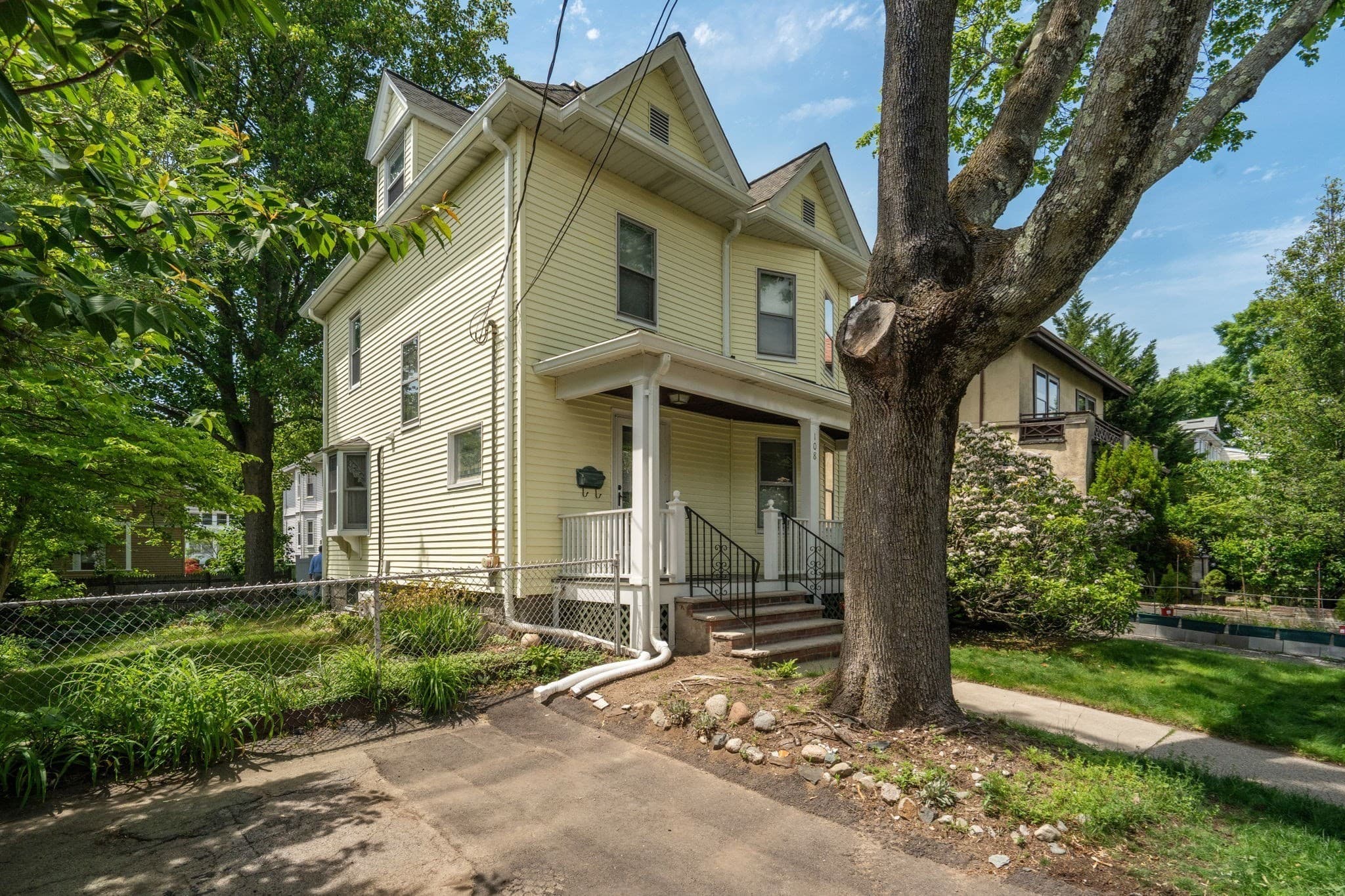 Single Family Residence at 108 Langdon Ave, Watertown MA 02472, photo 2 of 22