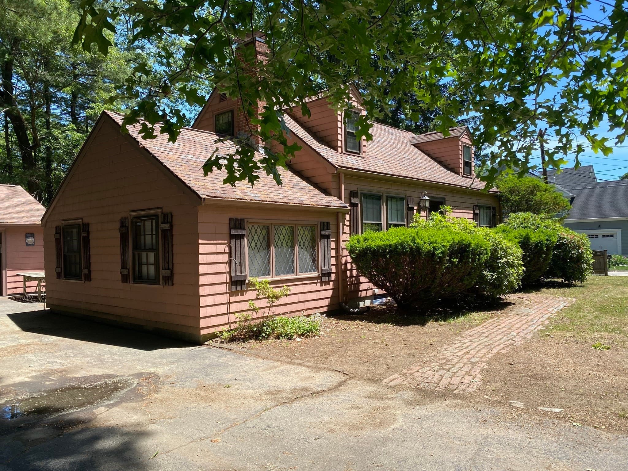 Single Family Residence at 287 High Rock St, Needham MA 02492, photo 2 of 10