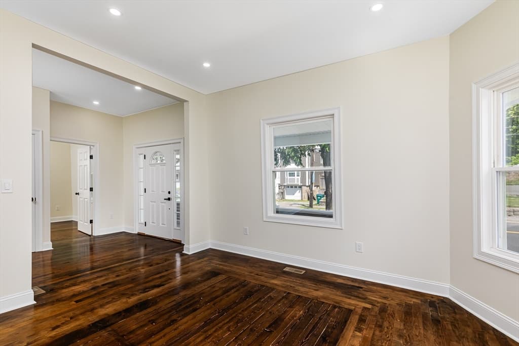 51 Broadway, Lynn MA 01904 photo 3