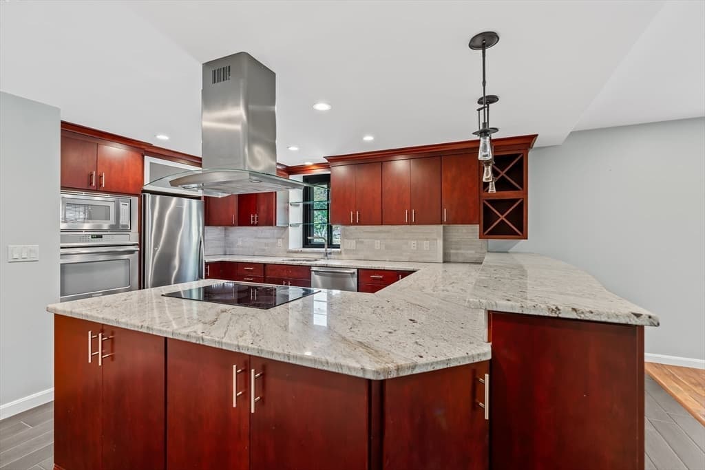 100 Ledgewood Dr # 319, Stoneham MA 02180 photo 6