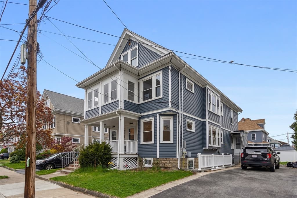 33 Farragut Ave, Medford MA 02155 photo 2