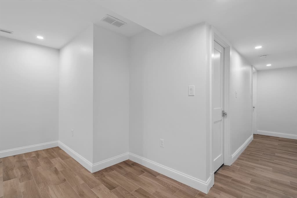 33 Farragut Ave, Medford MA 02155 photo 17