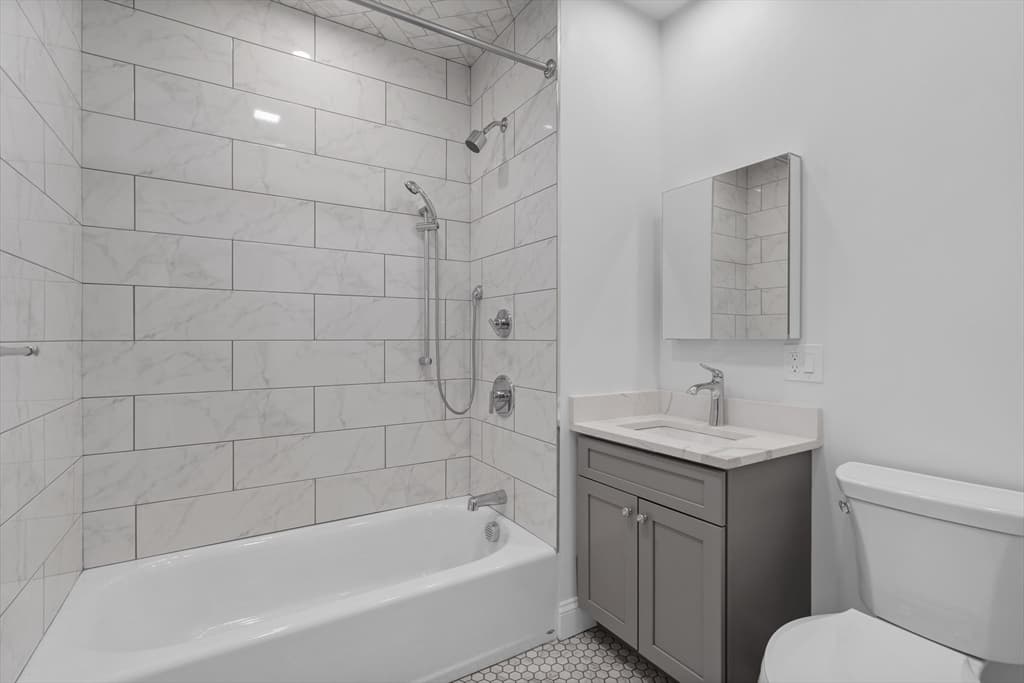 33 Farragut Ave, Medford MA 02155 photo 14
