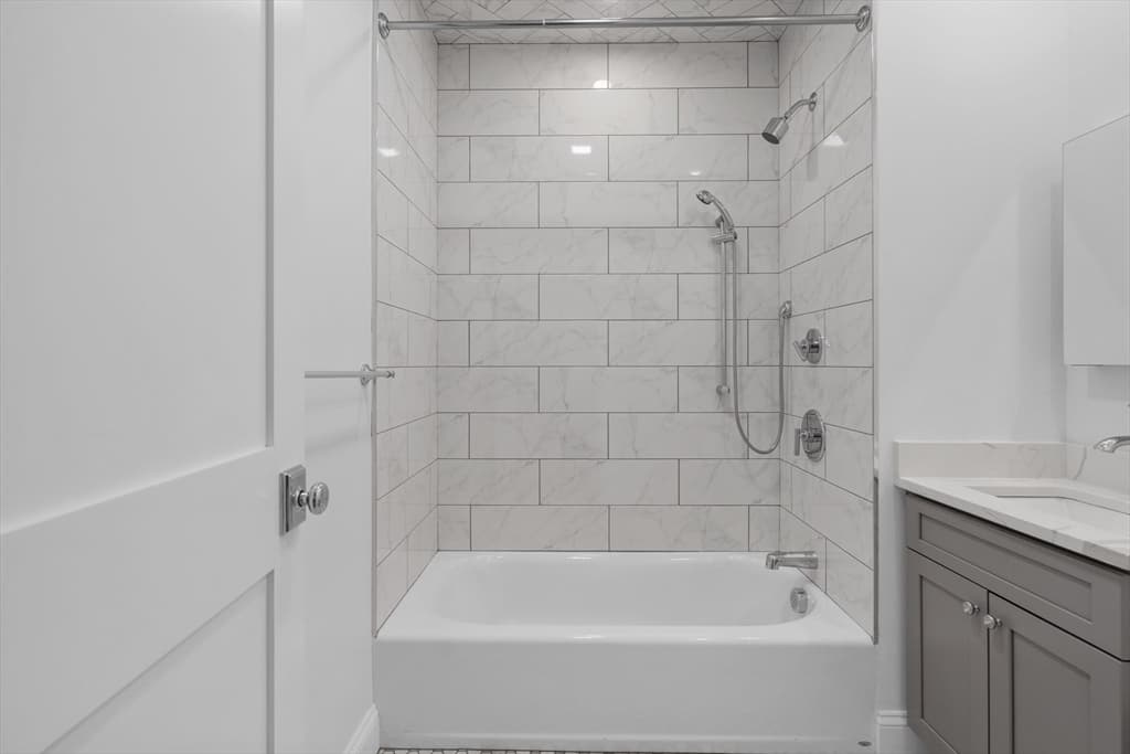 33 Farragut Ave, Medford MA 02155 photo 25