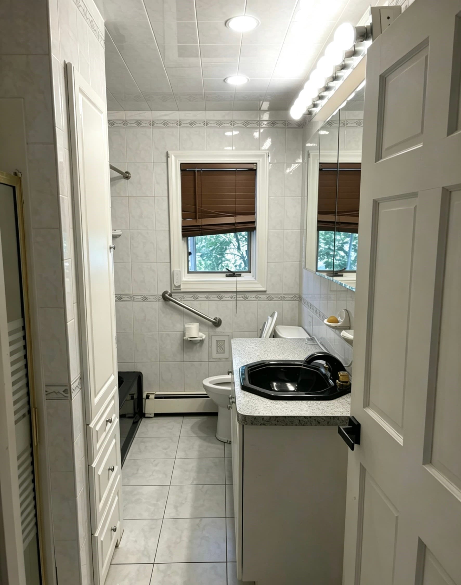 Single Family Residence at 52 Clarendon St, Malden MA 02148, photo 8 of 17