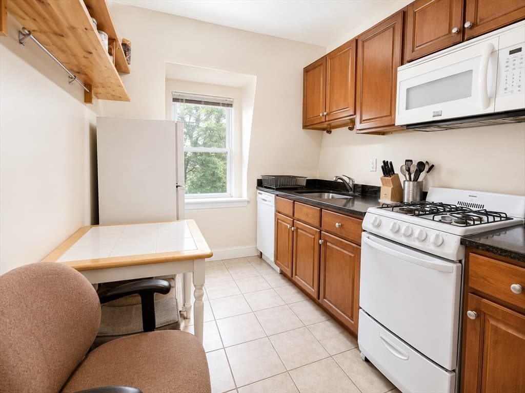 5-9 Family at 23-25 Inman St, Cambridge MA 02139, Cambridge, photo 20 of 31
