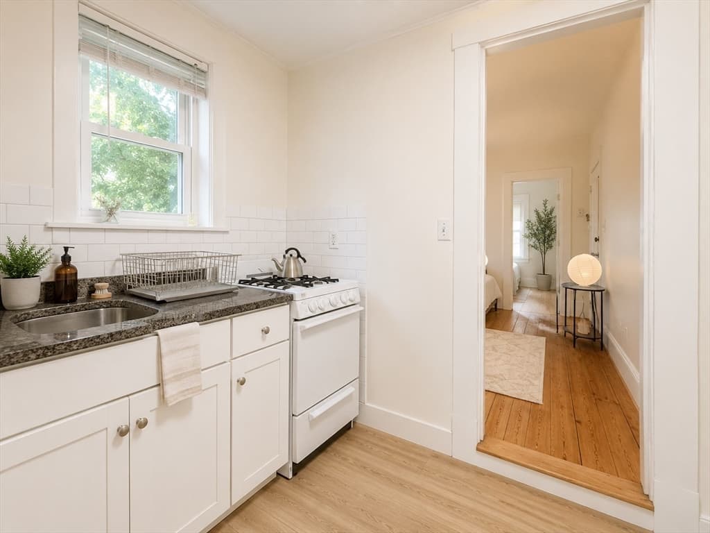 5-9 Family at 23-25 Inman St, Cambridge MA 02139, Cambridge, photo 11 of 31