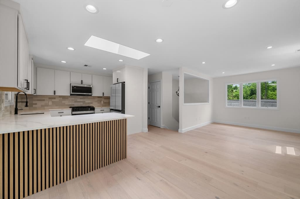 29 Rockway Rd, Peabody MA 01960