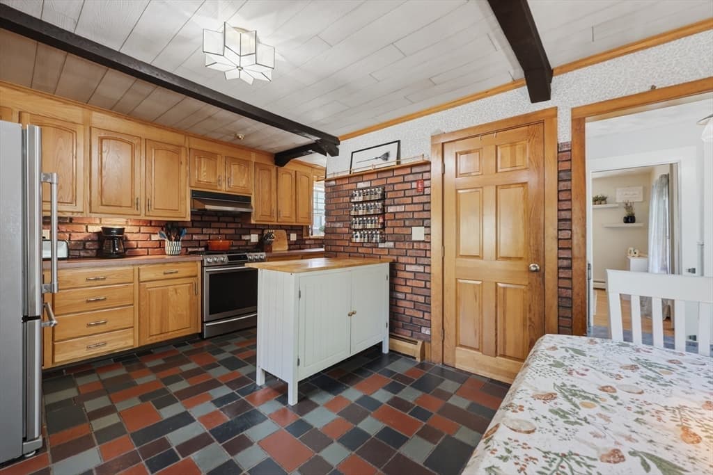 4 Waite St, Salem MA 01970 photo 10