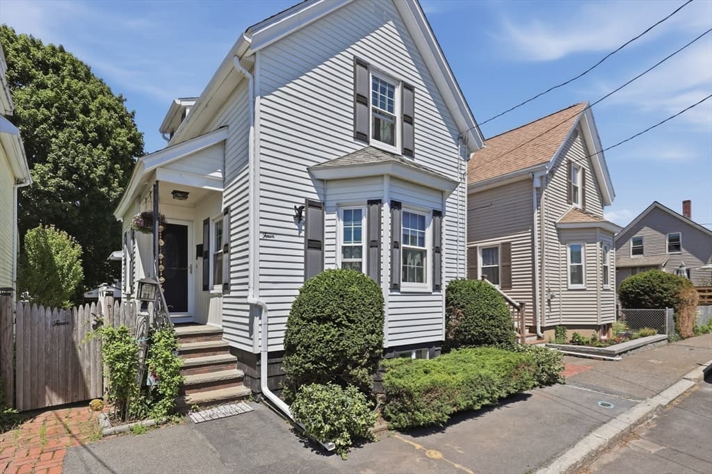 4 Waite St, Salem MA 01970 photo 4