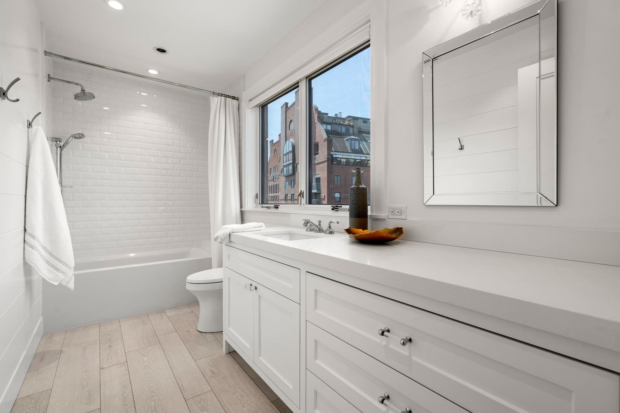 Condominium at 50 Battery St, Boston MA 02109, photo 26 of 42