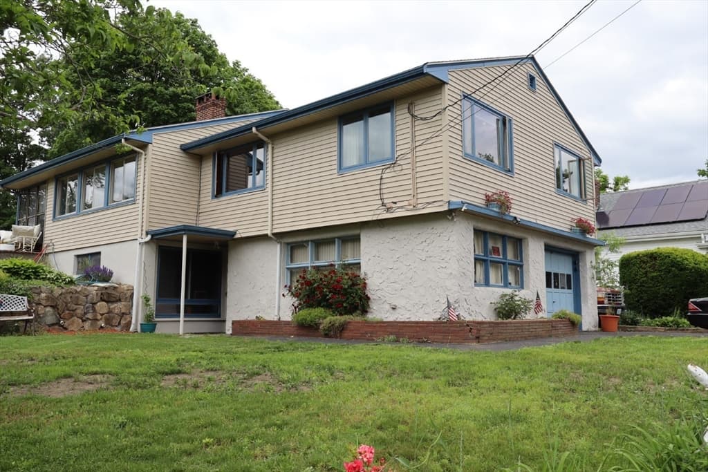 22 Burdett Rd, Lynn MA 01904