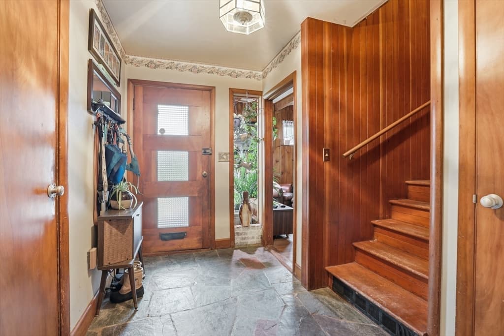 Single Family Residence at 22 Burdett Rd, Lynn MA 01904, photo 5 of 26
