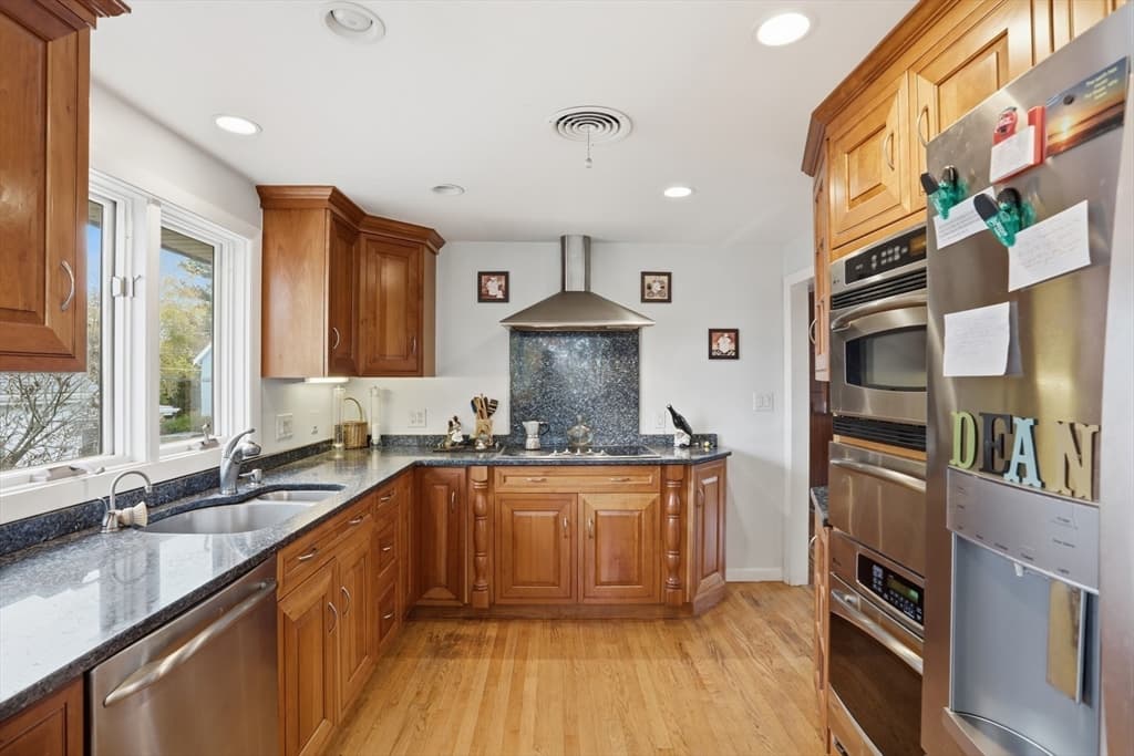 Single Family Residence at 22 Burdett Rd, Lynn MA 01904, photo 9 of 26