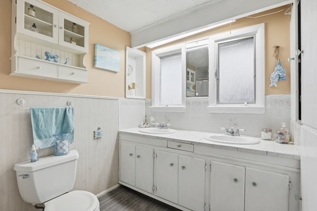 Single Family Residence at 22 Burdett Rd, Lynn MA 01904, photo 18 of 26
