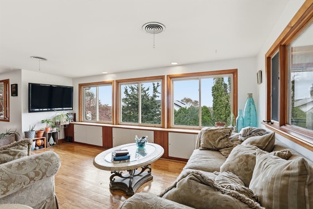 Single Family Residence at 22 Burdett Rd, Lynn MA 01904, photo 15 of 26