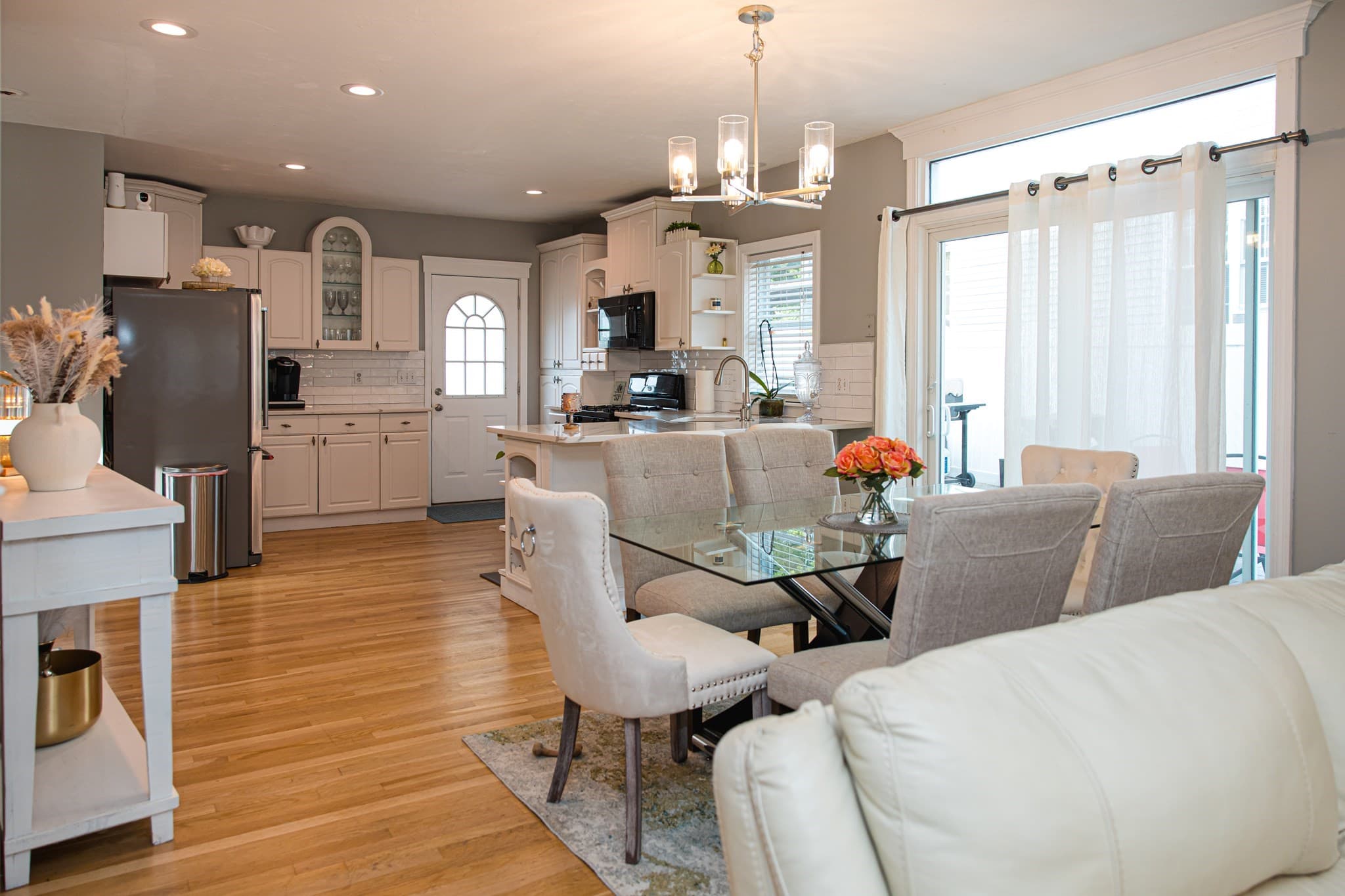 Single Family Residence at 120 Arlington St, Framingham MA 01702, photo 10 of 32