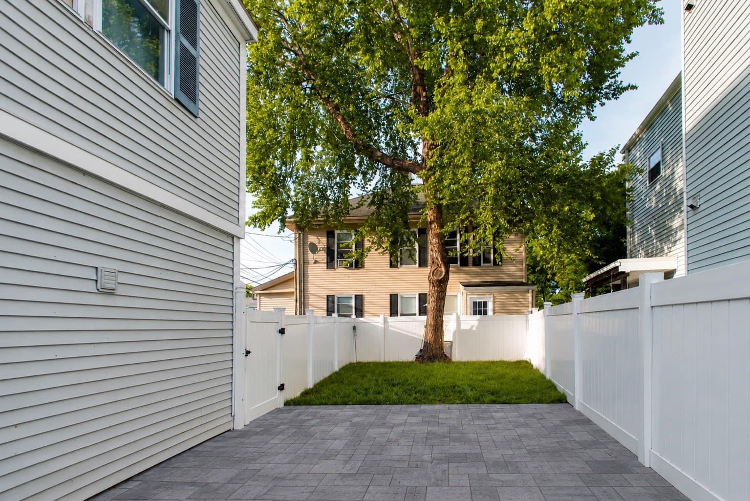 Single Family Residence at 120 Arlington St, Framingham MA 01702, photo 31 of 32