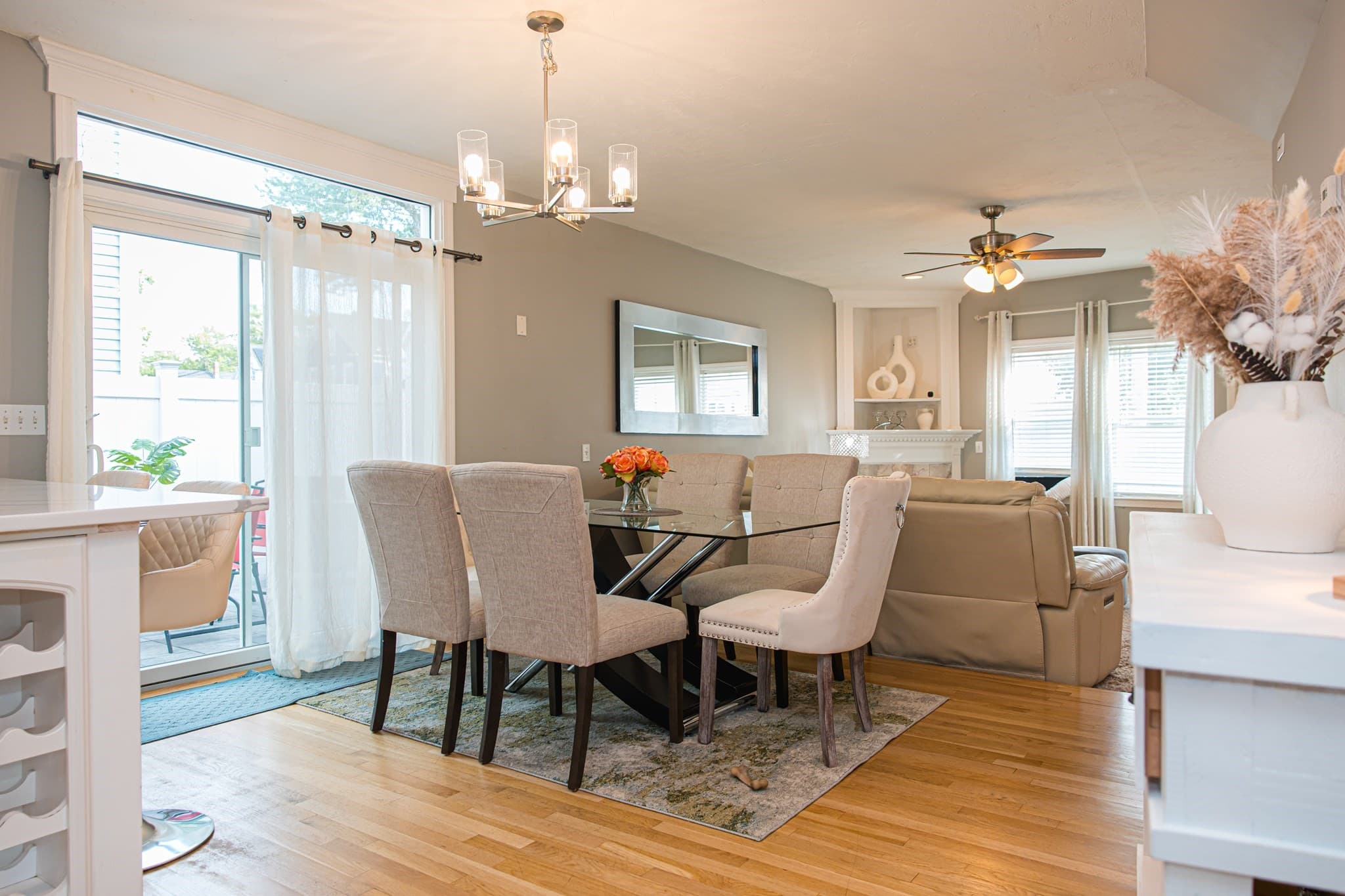 Single Family Residence at 120 Arlington St, Framingham MA 01702, photo 8 of 32