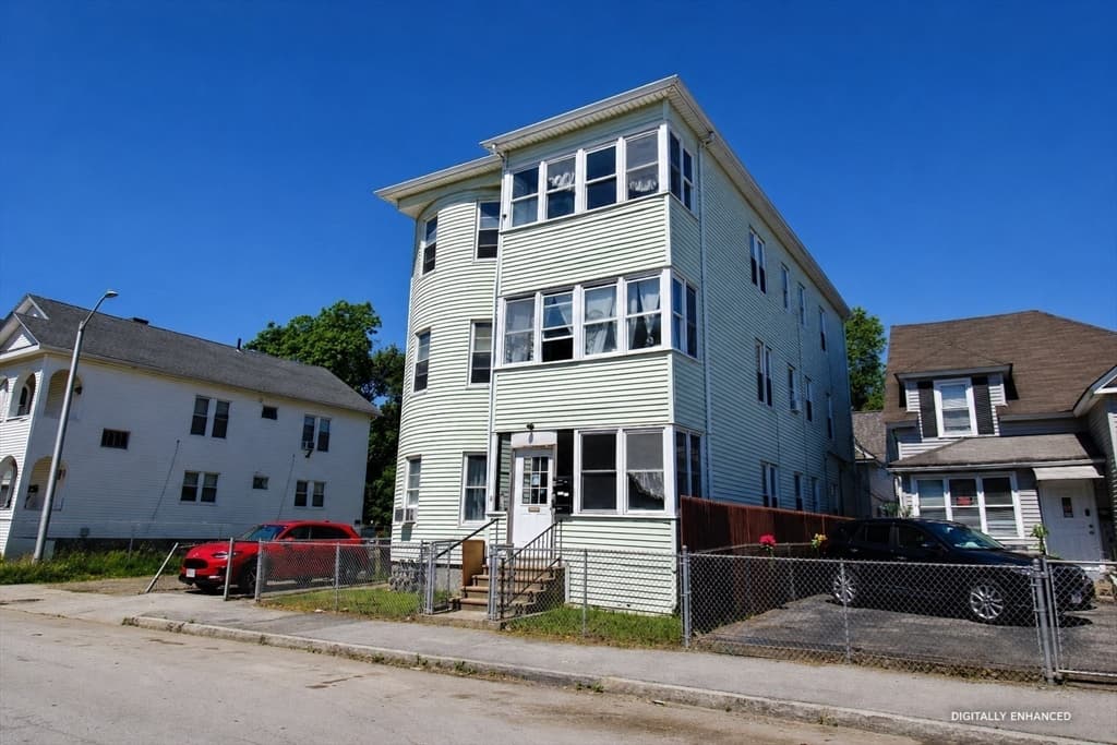 8 Douglas Street, Worcester MA 01603