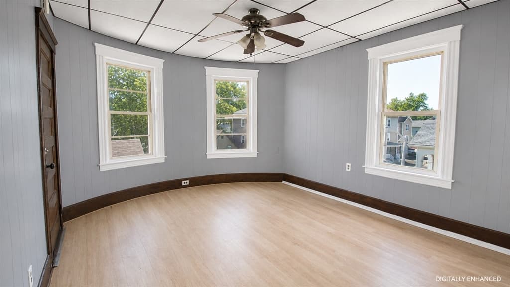 3 Family at 8 Douglas Street, Worcester MA 01603, photo 5 of 42