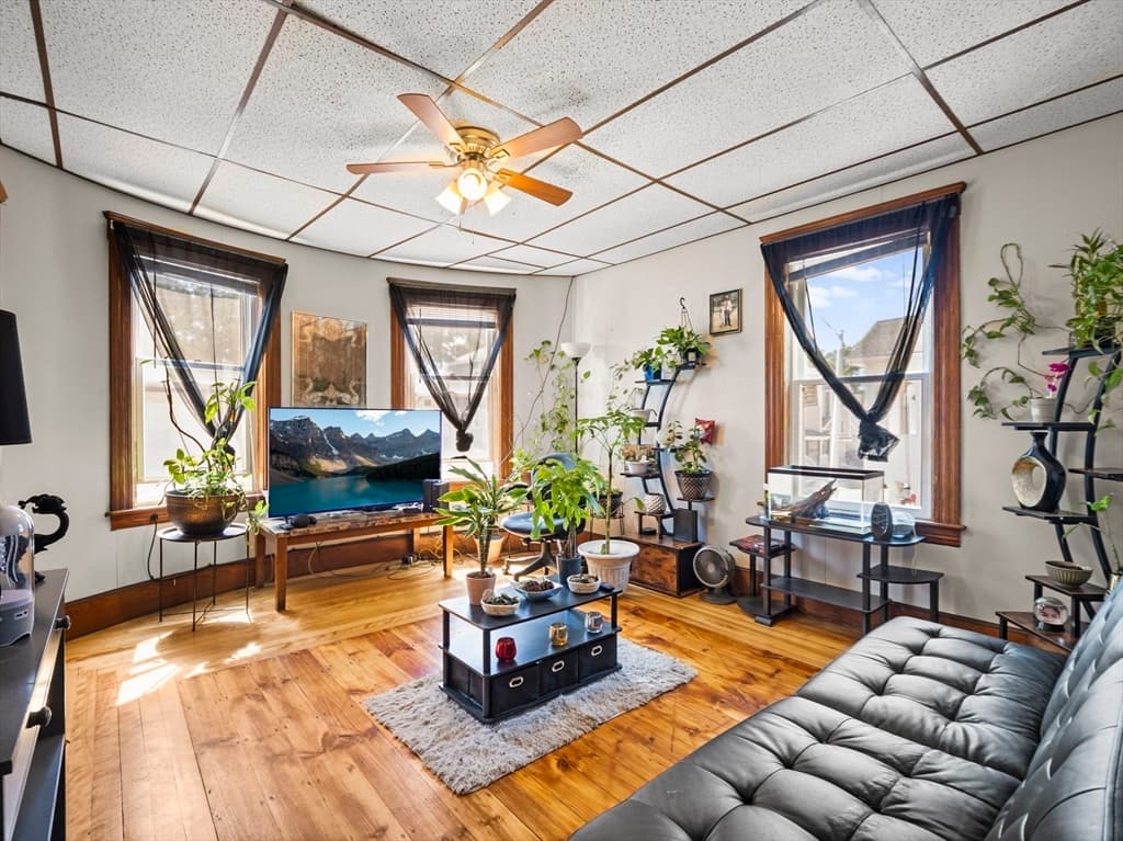 3 Family at 8 Douglas Street, Worcester MA 01603, photo 18 of 42