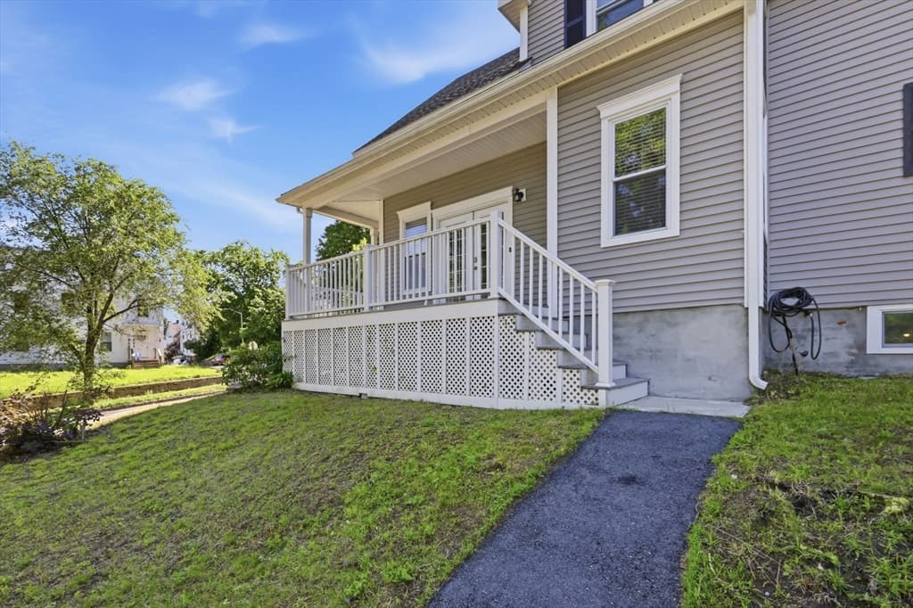 Single Family Residence at 57 May St, Worcester MA 01610, photo 36 of 42