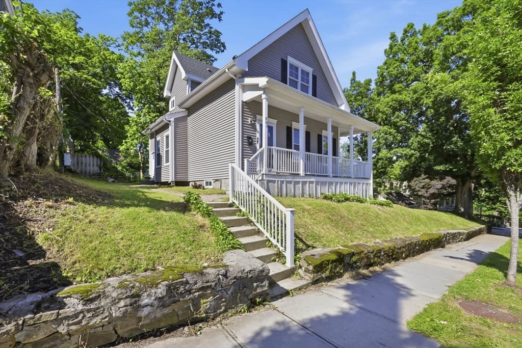 57 May St, Worcester MA 01610