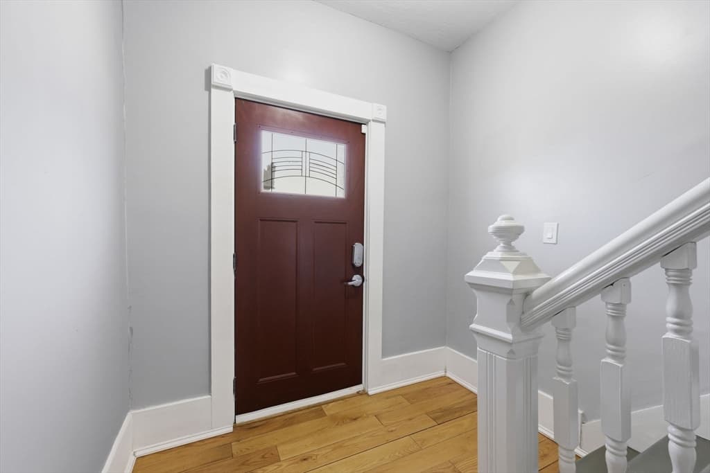 Single Family Residence at 57 May St, Worcester MA 01610, photo 10 of 42