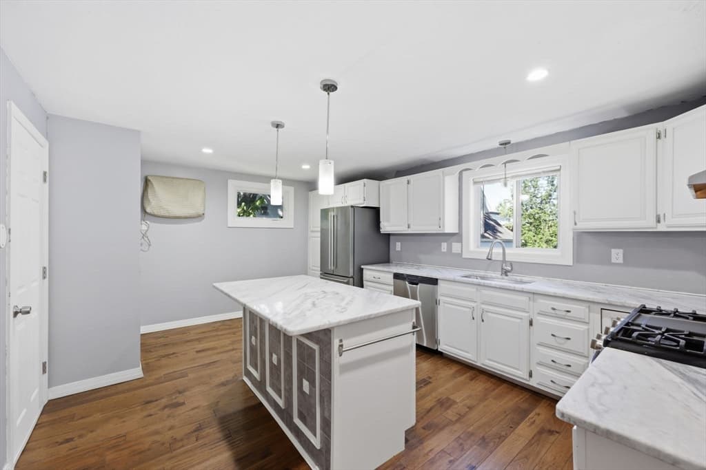 Single Family Residence at 57 May St, Worcester MA 01610, photo 18 of 42