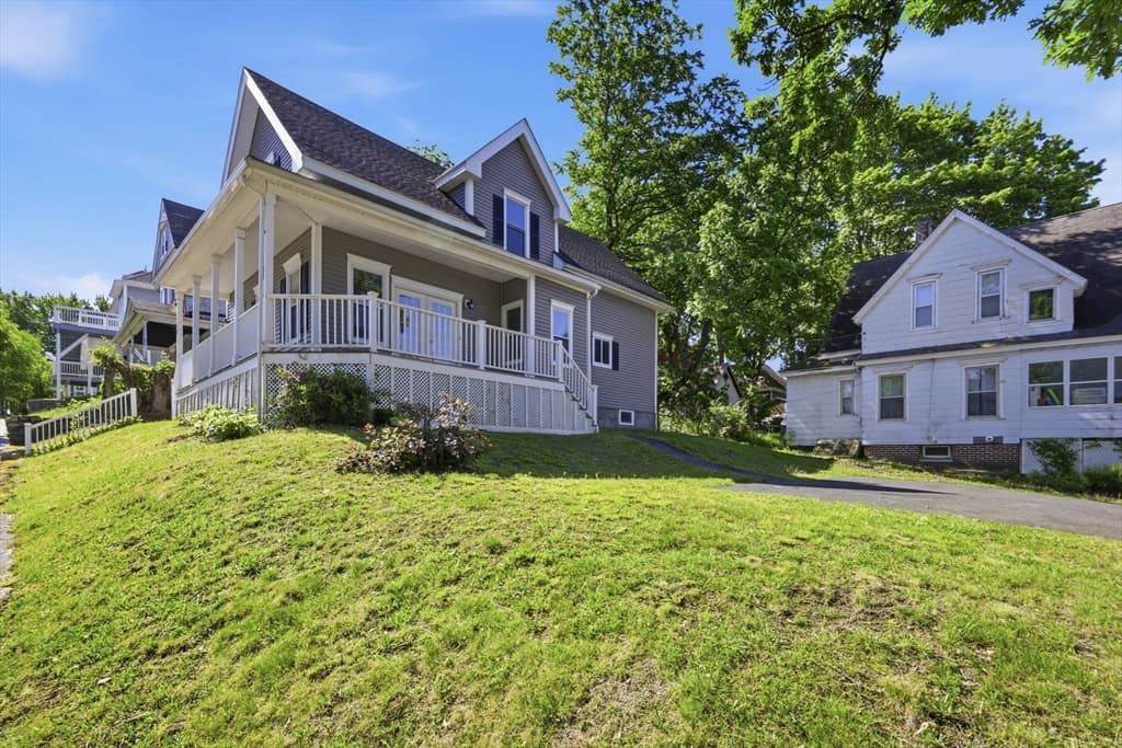 Single Family Residence at 57 May St, Worcester MA 01610, photo 35 of 42