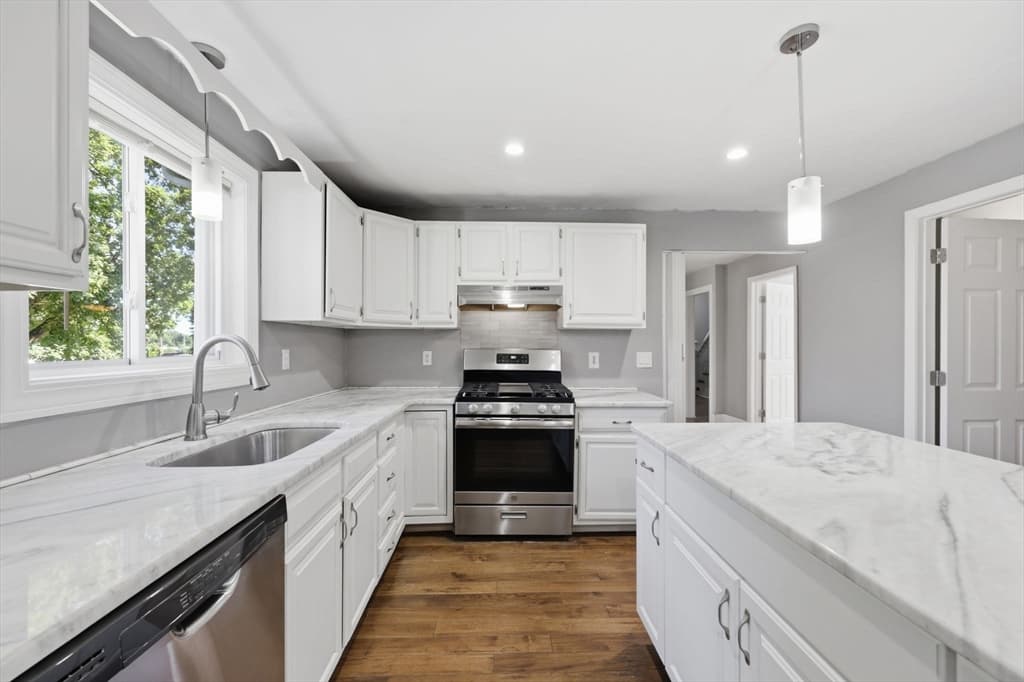 Single Family Residence at 57 May St, Worcester MA 01610, photo 21 of 42