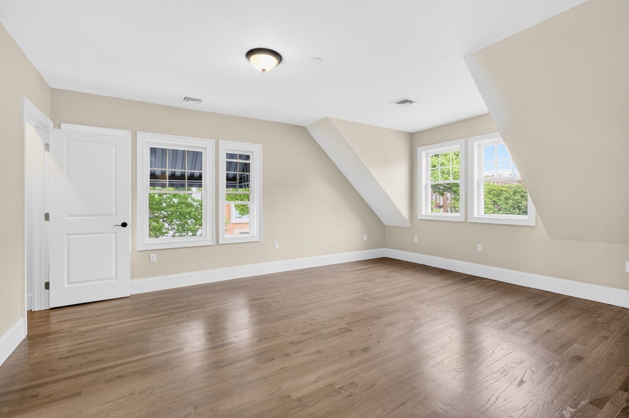 Condominium at 152 Washington St # 3, Boston MA 02135, photo 7 of 22