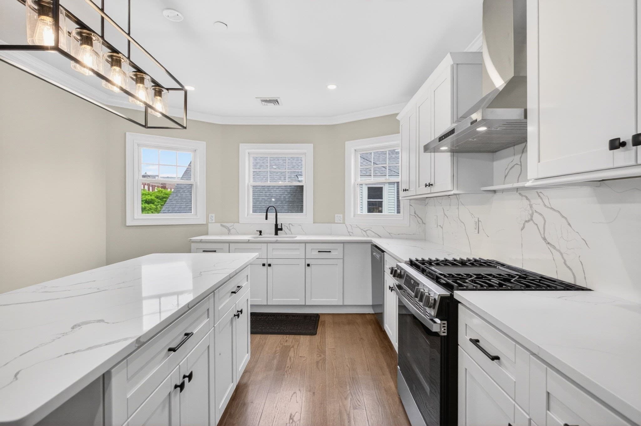 Condominium at 152 Washington St # 3, Boston MA 02135, photo 3 of 22