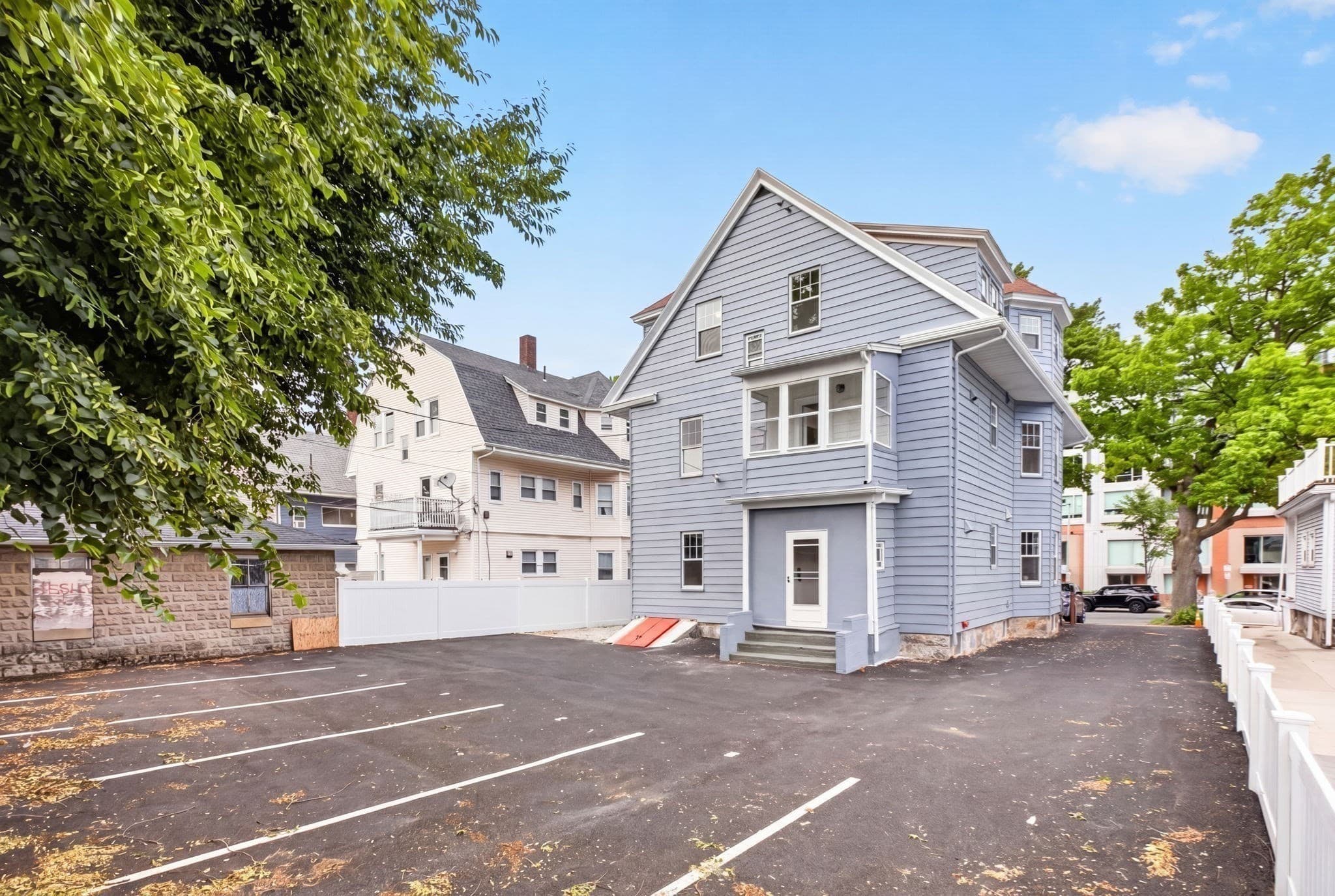 152 Washington St # 3, Boston MA 02135