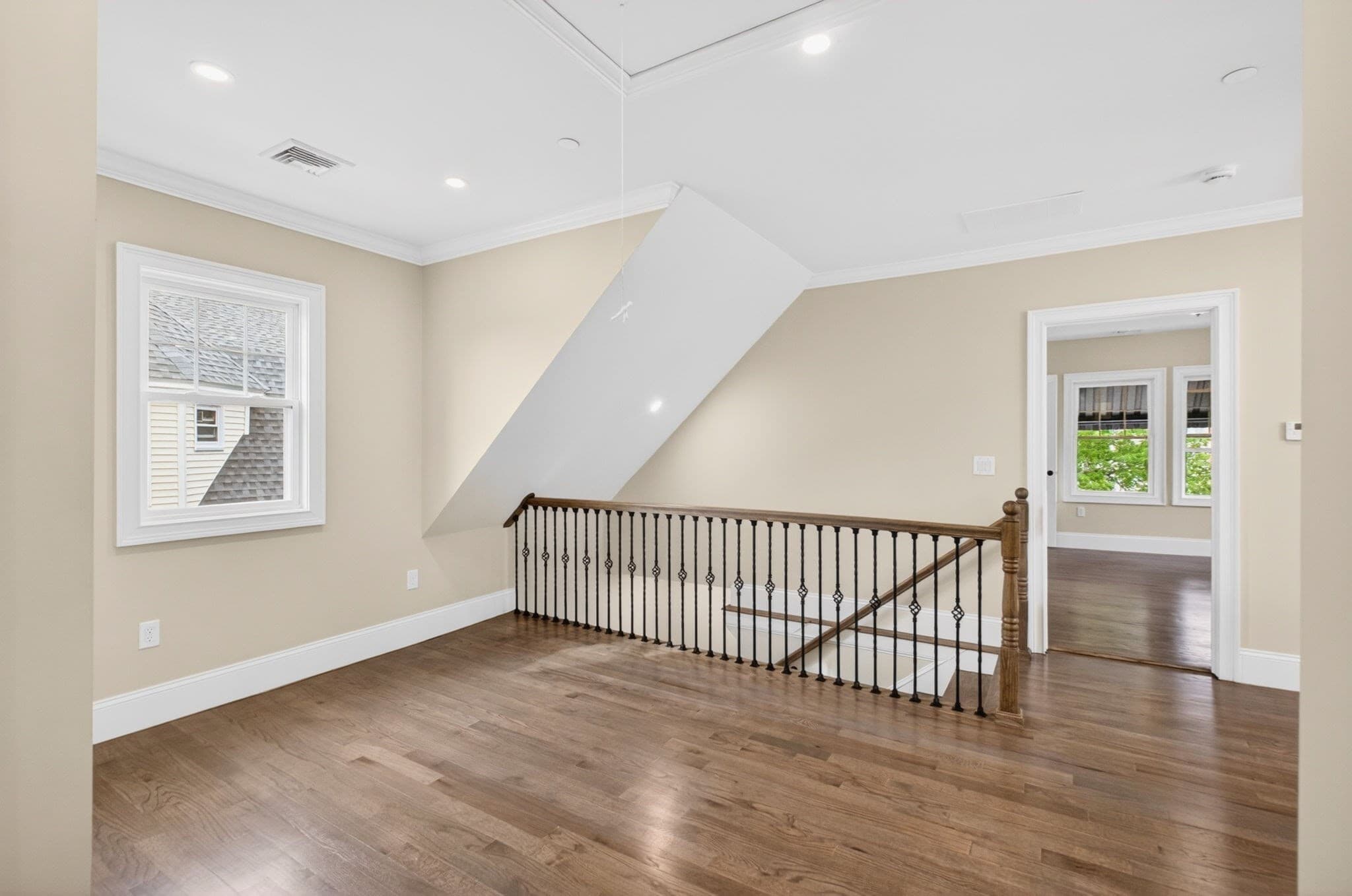 Condominium at 152 Washington St # 3, Boston MA 02135, photo 5 of 22