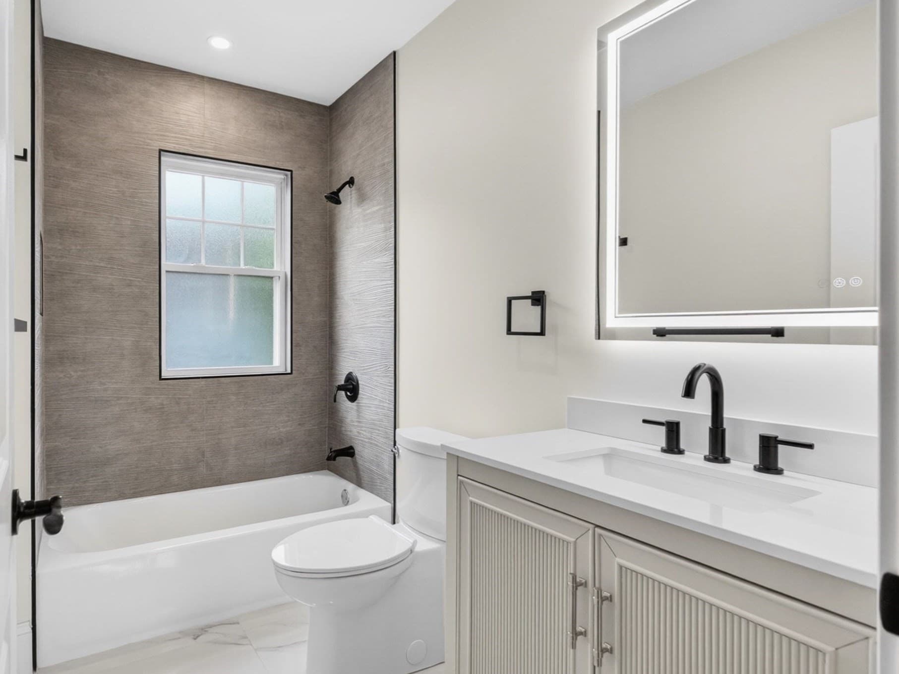 Condominium at 152 Washington St # 3, Boston MA 02135, photo 9 of 22