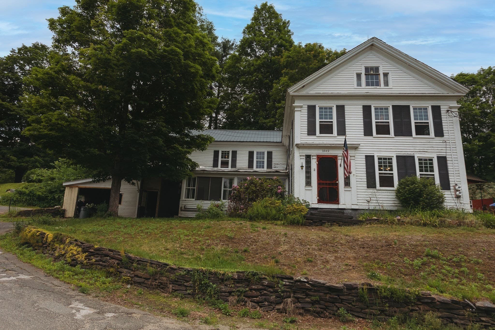 2 Cross Street, Buckland MA 01338