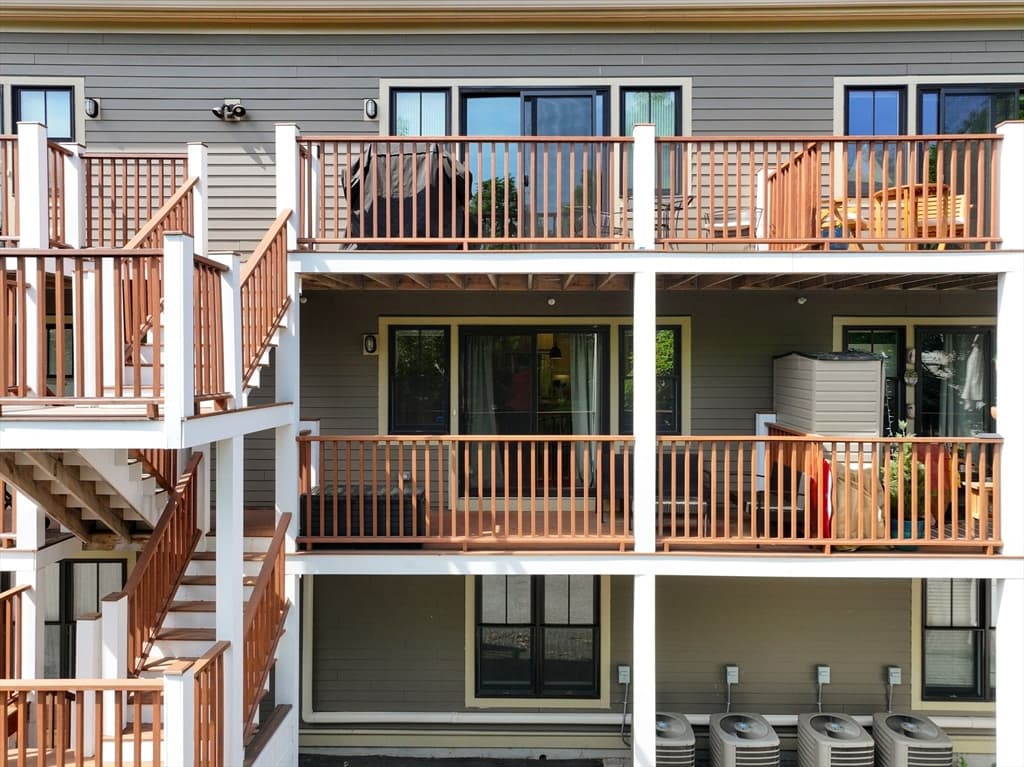 Condominium at 110 Park St # 5, Boston MA 02132, Boston, photo 16 of 17