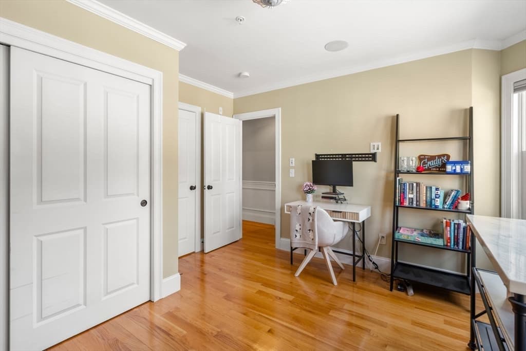 Condominium at 110 Park St # 5, Boston MA 02132, Boston, photo 12 of 17