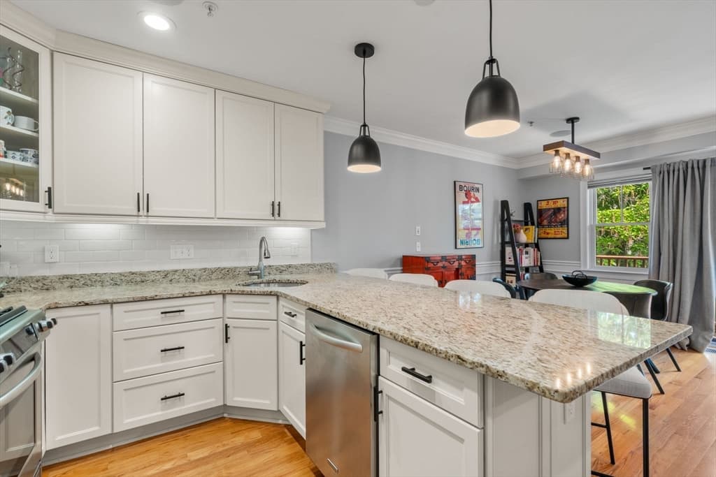Condominium at 110 Park St # 5, Boston MA 02132, Boston, photo 3 of 17