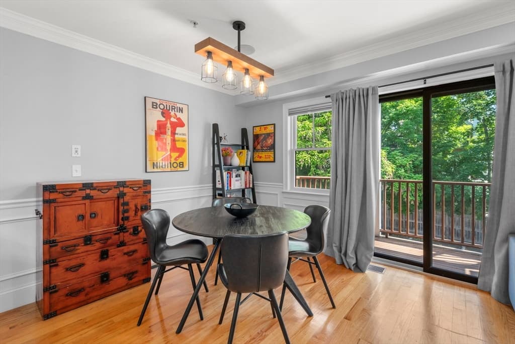 Condominium at 110 Park St # 5, Boston MA 02132, Boston, photo 4 of 17