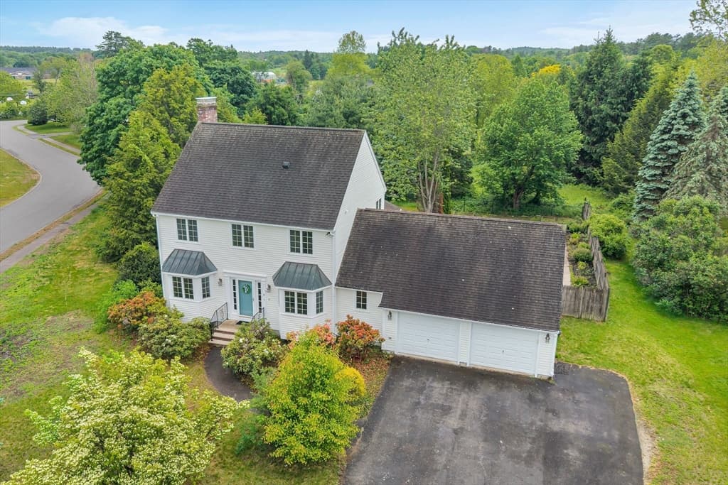 4 Meadow Dr, Littleton MA 01460
