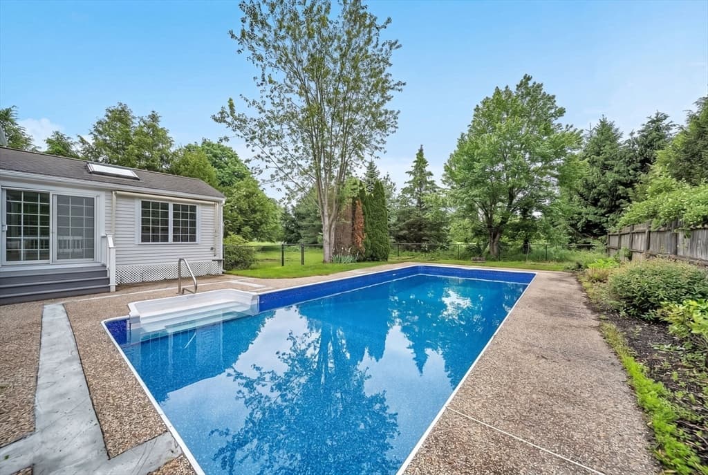 4 Meadow Dr, Littleton MA 01460 photo 31