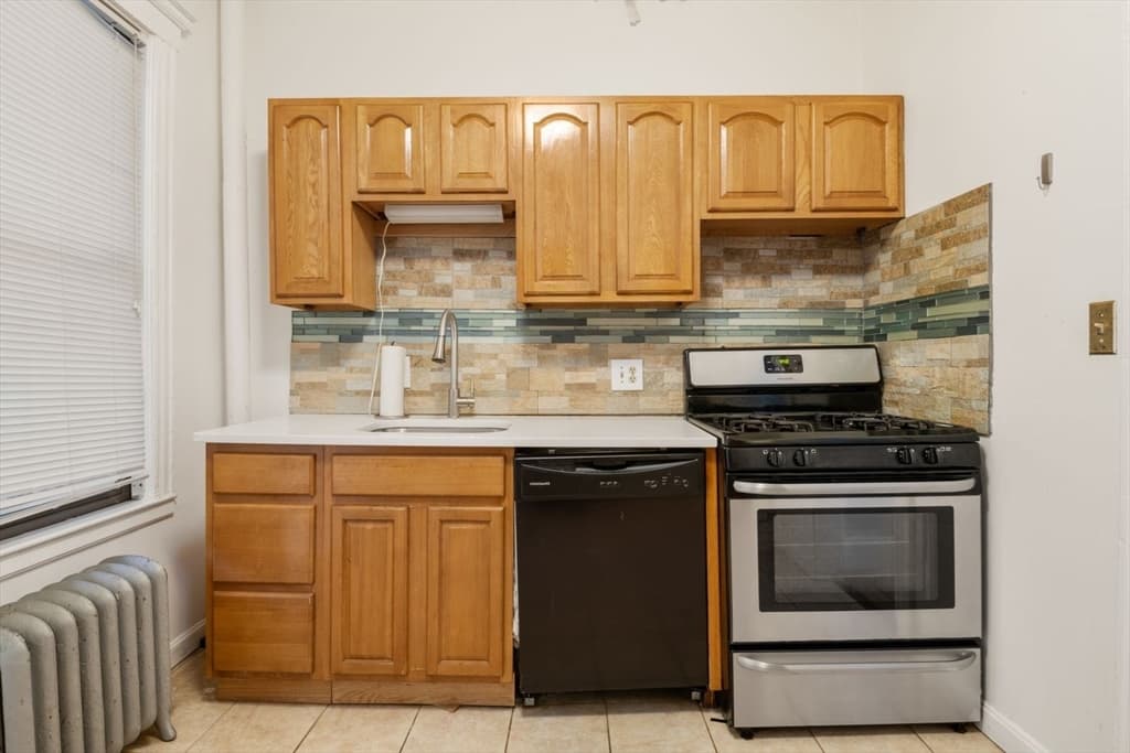 Condominium at 5 Bellvista Road # 1, Boston MA 02135, photo 6 of 21