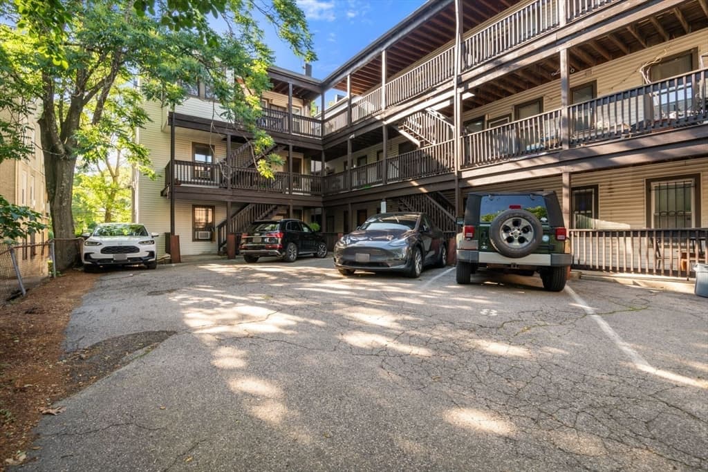 Condominium at 5 Bellvista Road # 1, Boston MA 02135, photo 18 of 21
