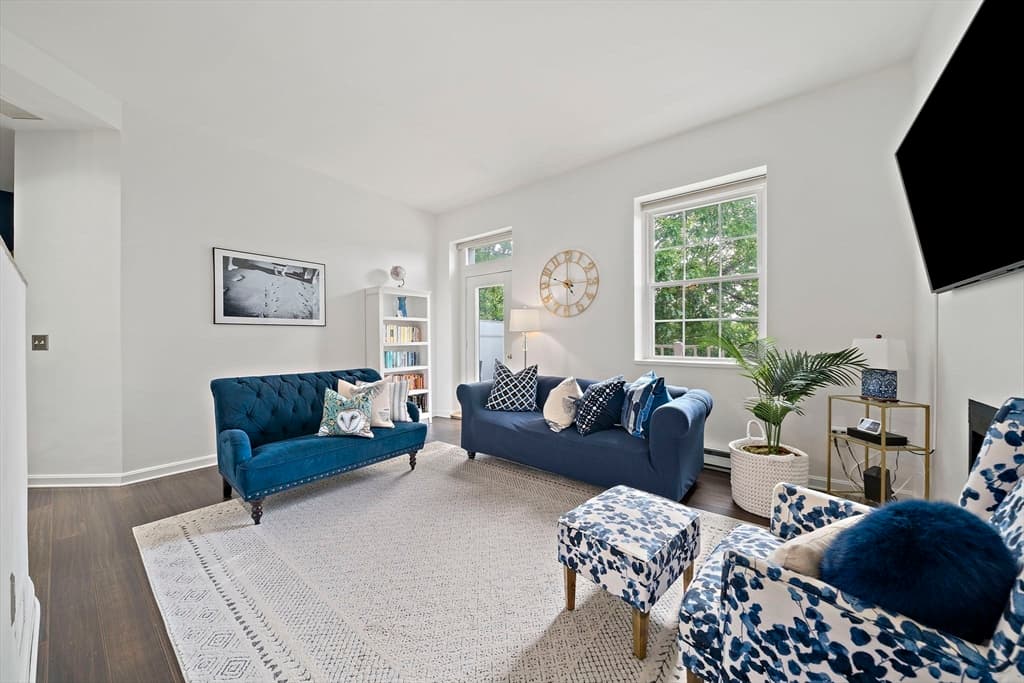 Condominium at 100 Parks St # 35, Duxbury MA 02332, Duxbury, photo 3 of 34